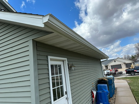 Why Gutter Cleaning Is Essential in Spring and Summer